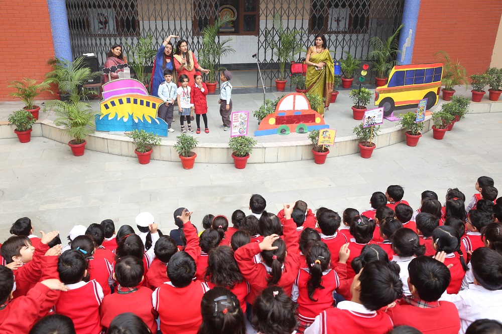 DPS Indirapuram (Prep) students participate in  â€˜Know How Your World Movesâ€™ Activity